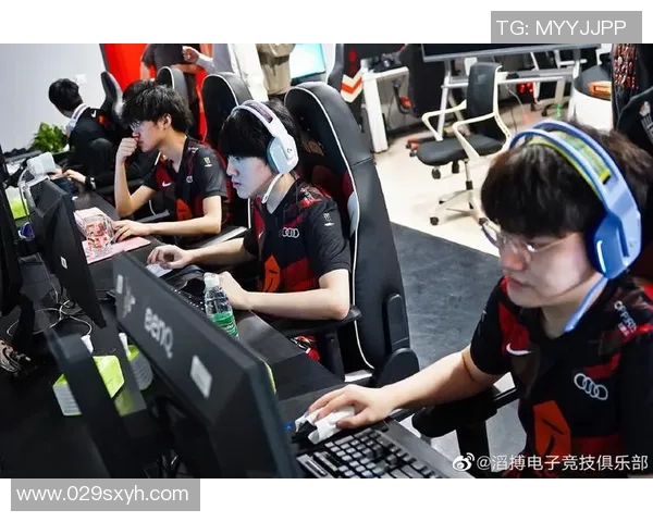 esports数据深入解析JDG战队的战术转换与团队协作之道